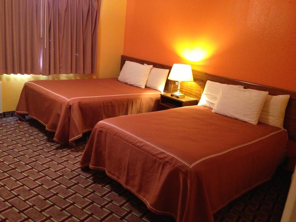 Red Carpet Motel *